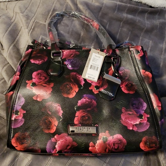 Reaction Kenneth Cole Handbags - Reaction Kenneth Cole